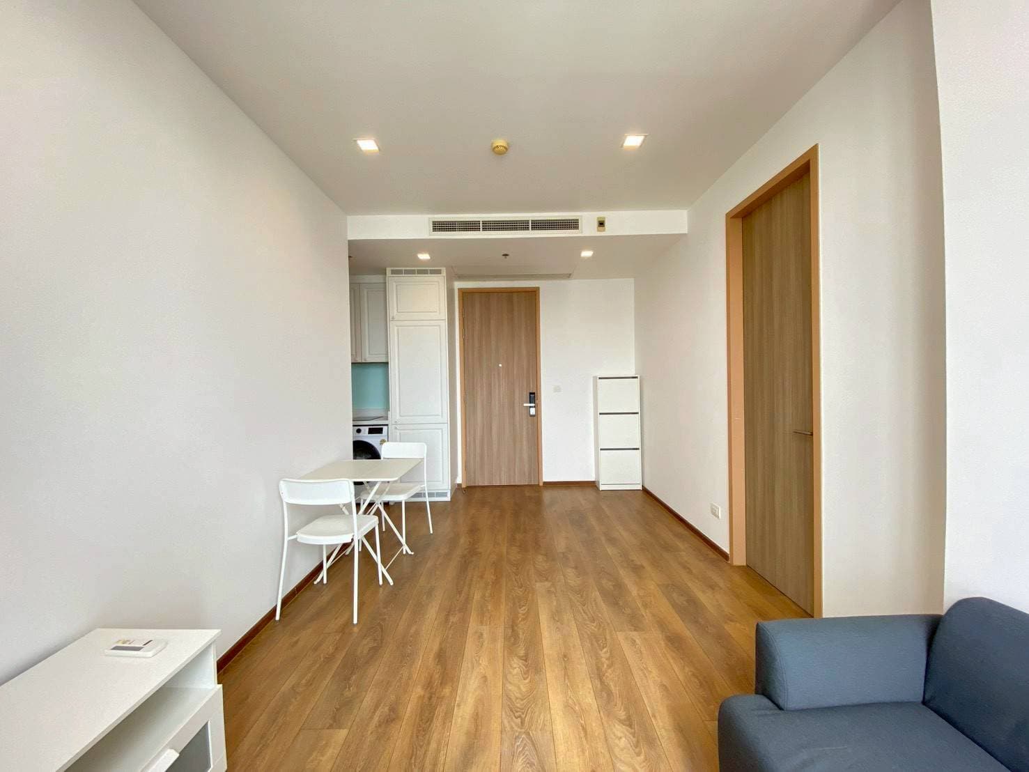 High-floor 2BR waking to the Bangkok skyline — Noble BE33