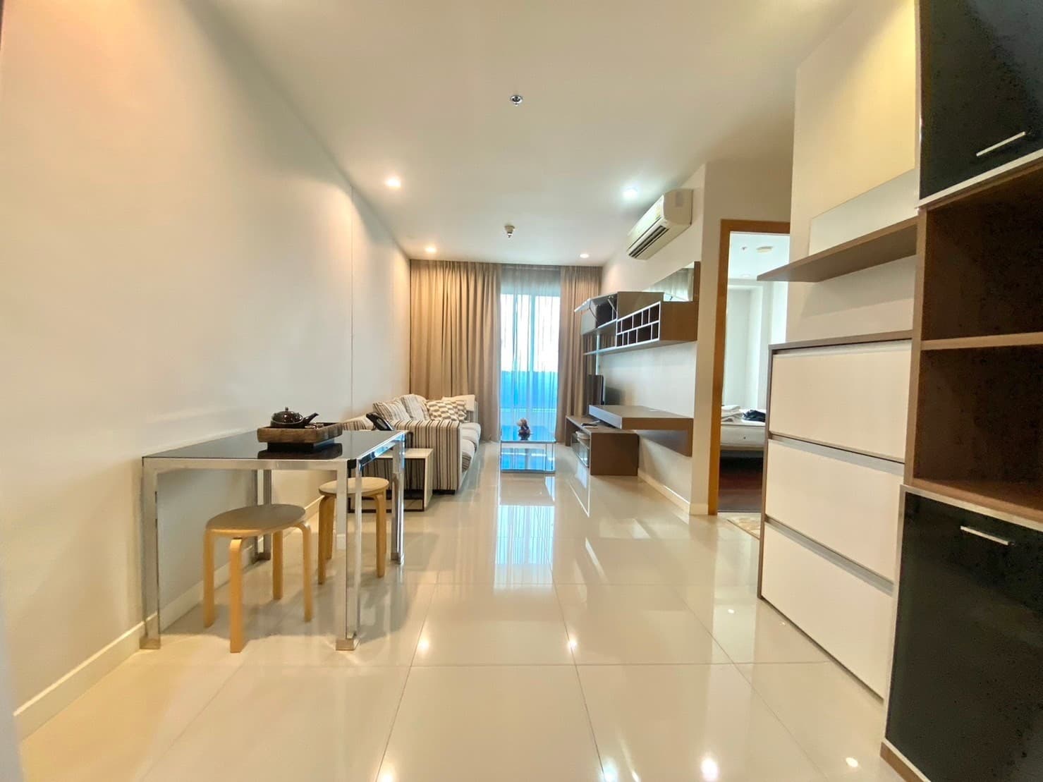 1BR Condo at Circle Condominium 1