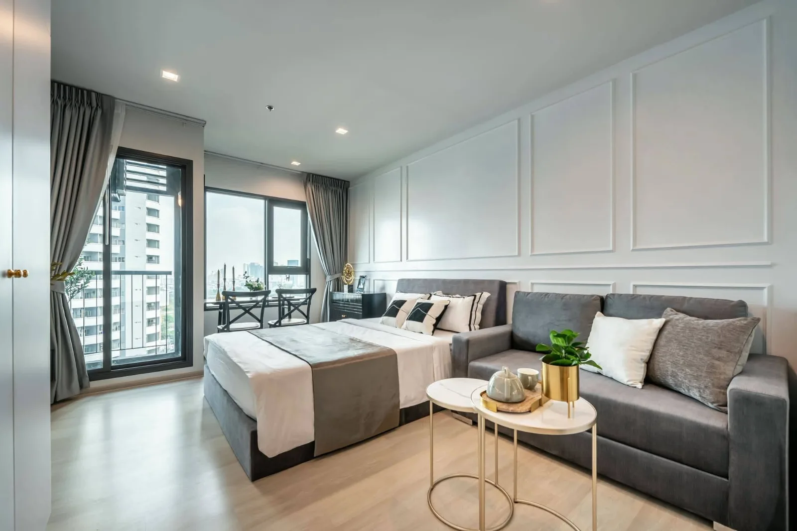 1BR Condo at Life One Wireless