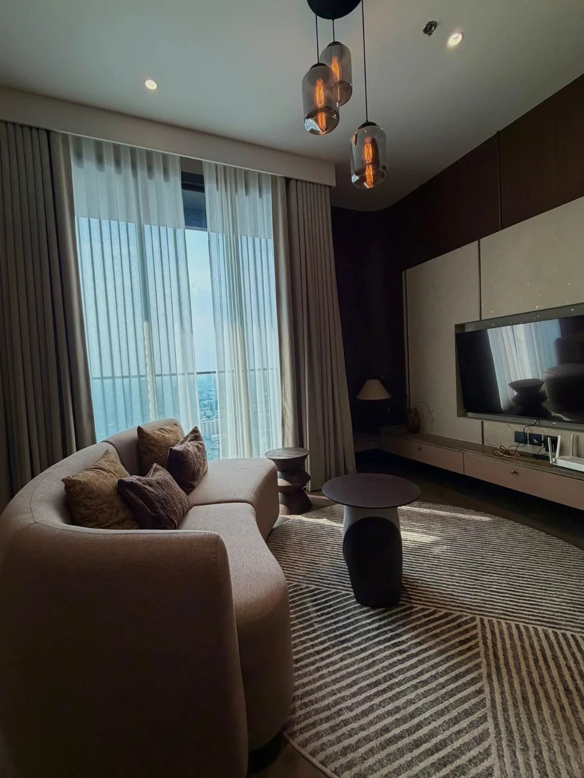 2 Bedrooms for Rent