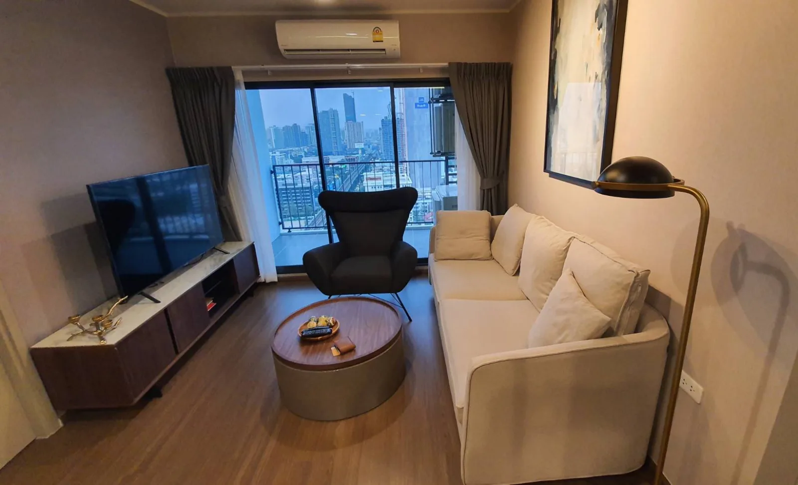 2 Bedrooms for Rent