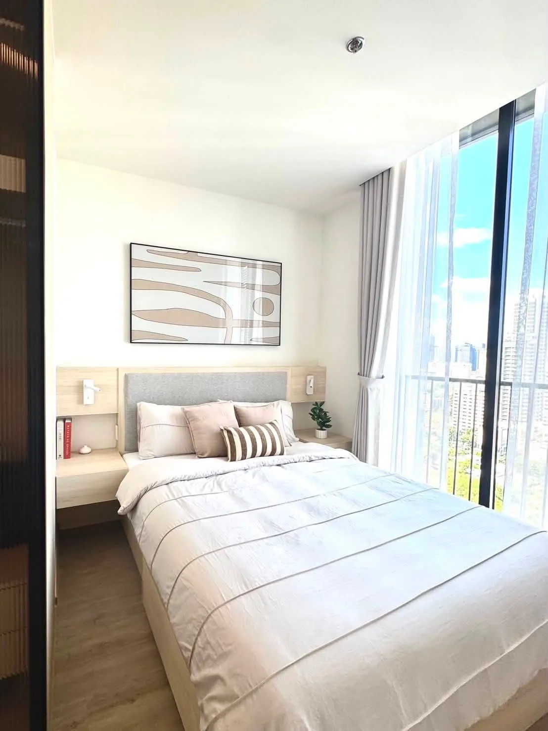 Noble State 39 | 2 Bedrooms for Rent photo 1