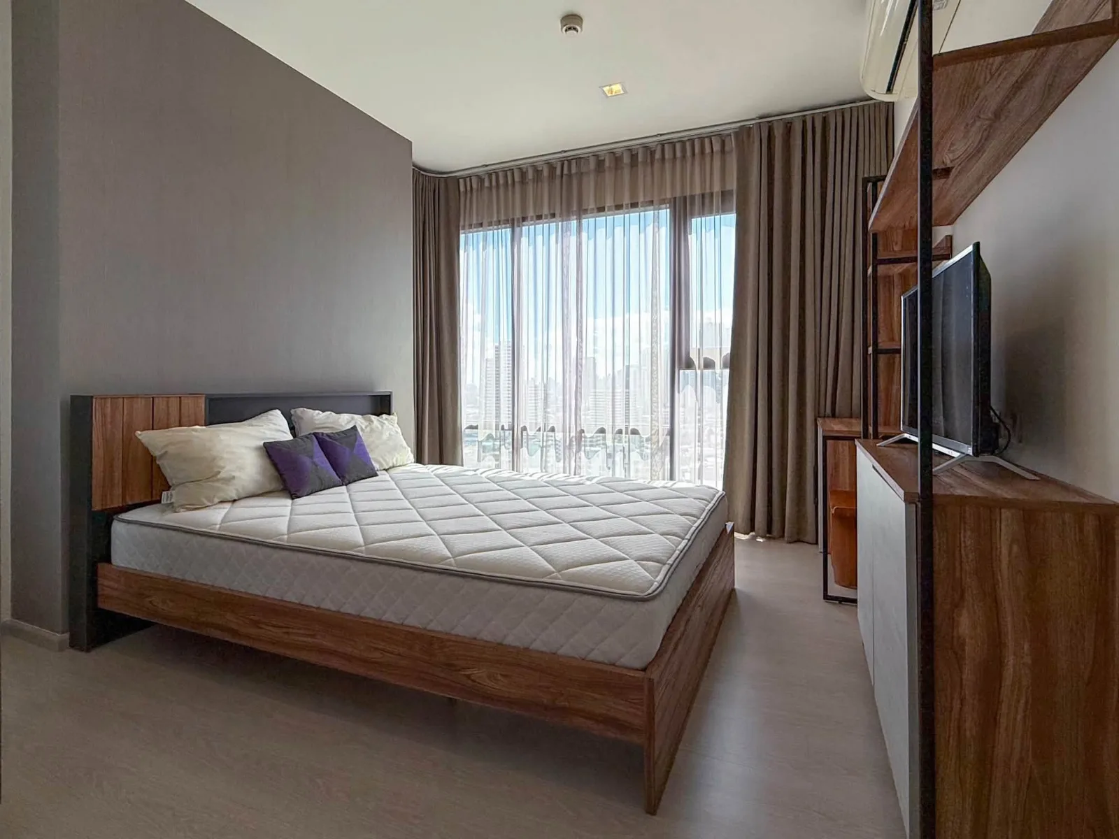 2 Bedrooms for Rent