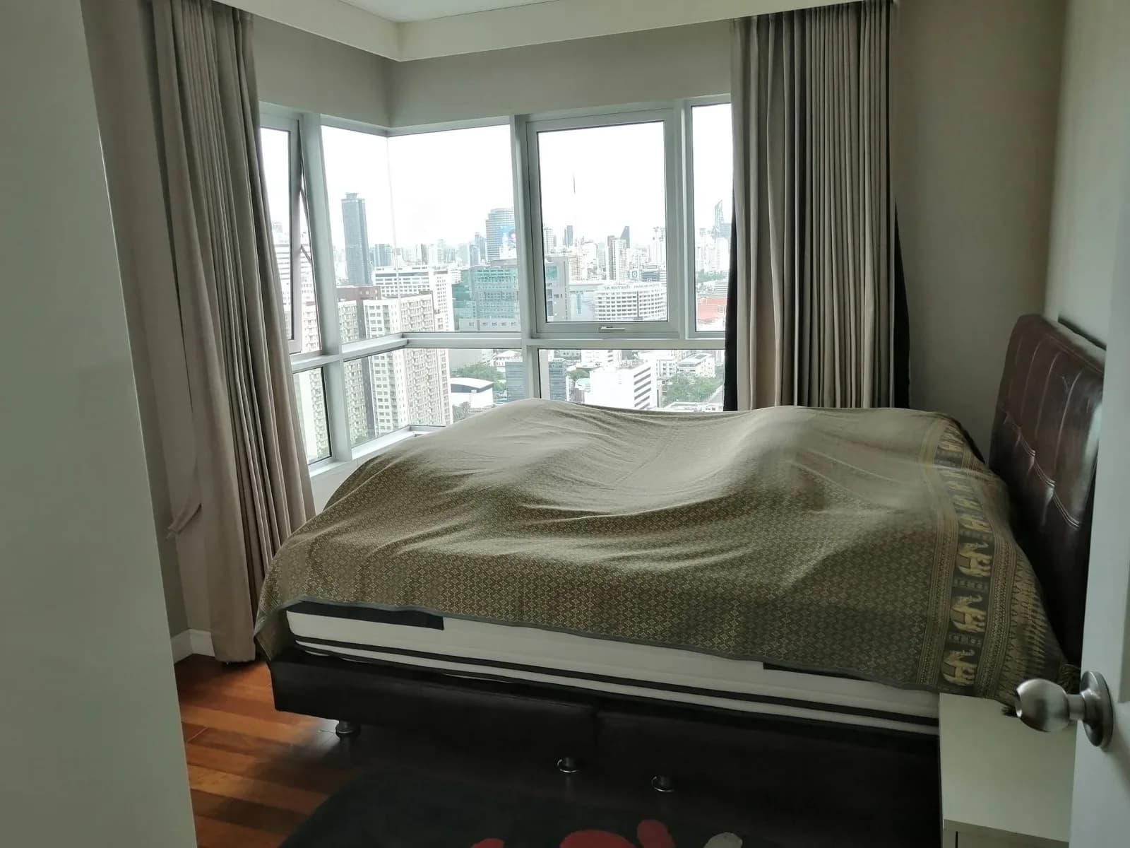 2 Bedrooms for Rent or Sale