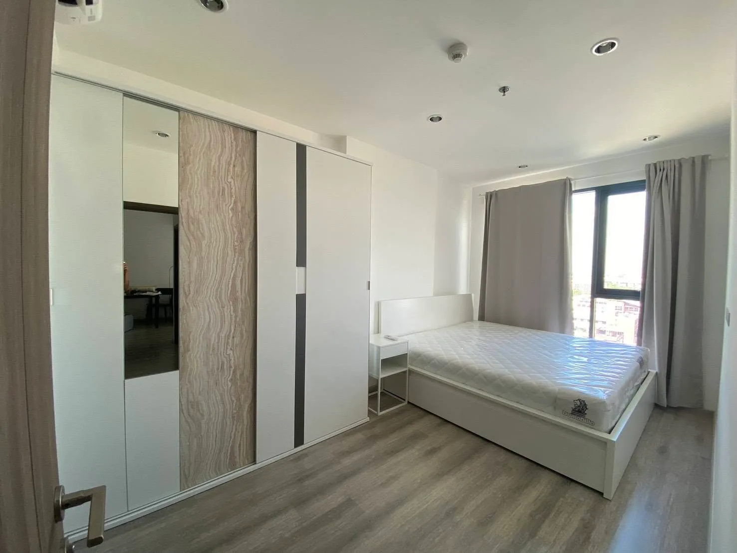 2 Bedrooms for Rent