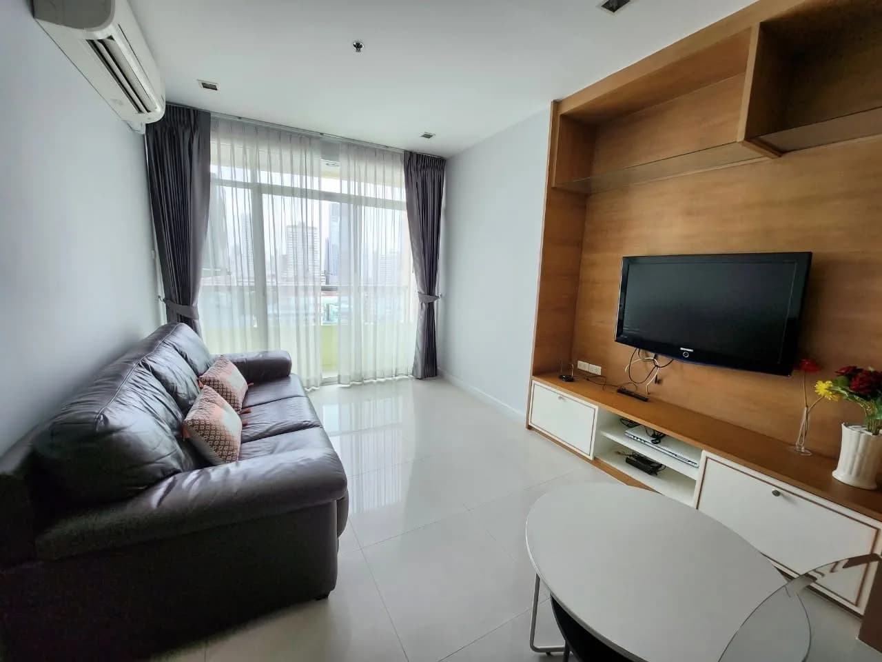 2 Bedrooms for Rent